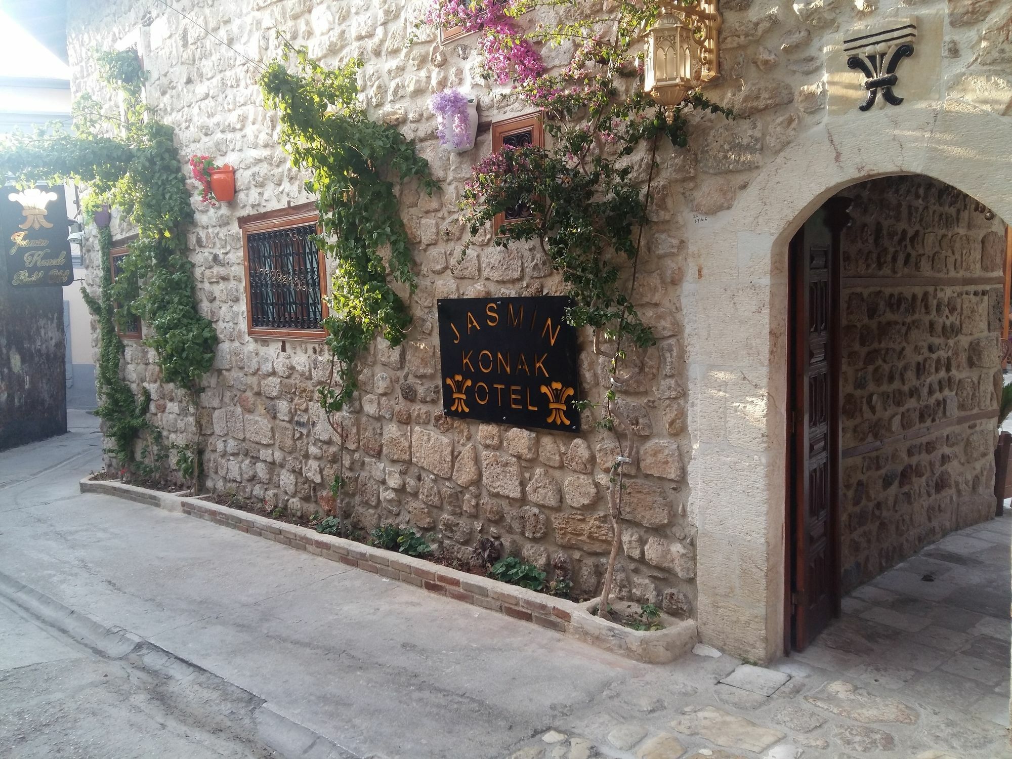 Jasmin Konak Otel Antakya Exterior photo